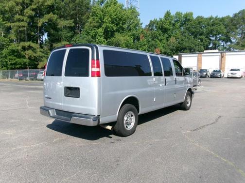 Silver Ice Metallic 2018 Chevrolet Express 3500 LT