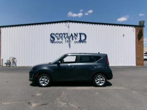 Gravity Gray 2025 Kia Soul LX