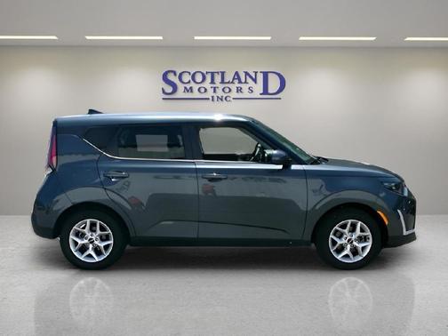 Gravity Gray 2025 Kia Soul LX