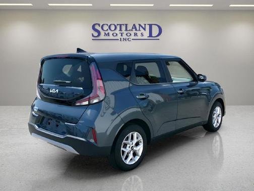 Gravity Gray 2025 Kia Soul LX