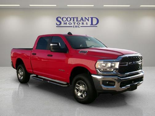 2024 RAM 2500 Big Horn Crew Cab 4x4 6'4' Box