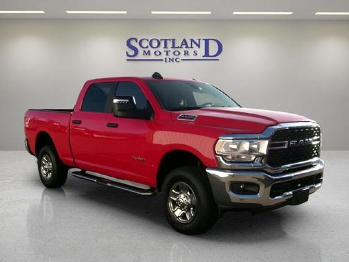 2024 RAM 2500 Big Horn Crew Cab 4x4 6'4' Box