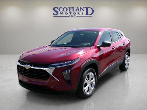 2025 Chevrolet Trax LS