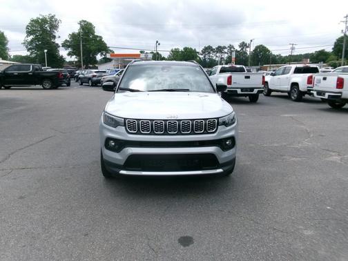 Silver Zynith Metallic Clearcoat 2025 Jeep Compass Limited