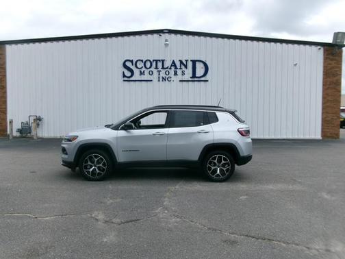 Silver Zynith Metallic Clearcoat 2025 Jeep Compass Limited
