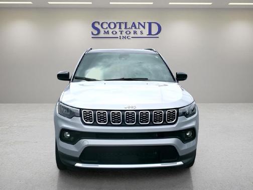 Silver Zynith Metallic Clearcoat 2025 Jeep Compass Limited