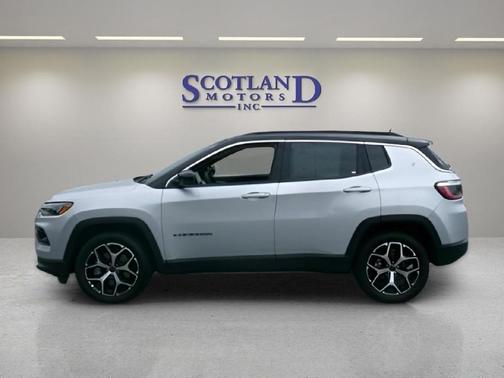 Silver Zynith Metallic Clearcoat 2025 Jeep Compass Limited