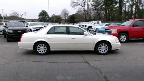 2009 Cadillac DTS 1SB