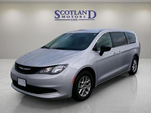 2024 Chrysler Voyager LX