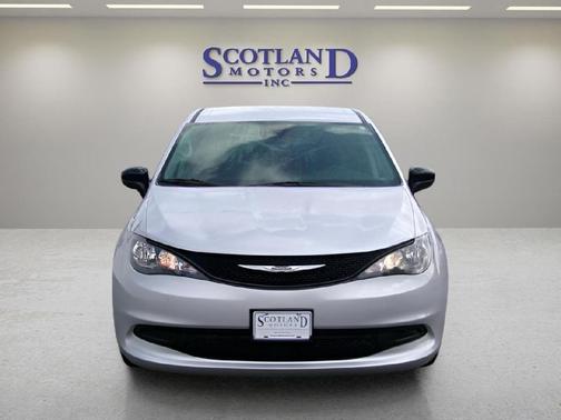 2024 Chrysler Voyager LX