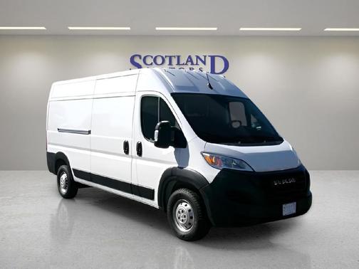 Bright White Clearcoat 2025 RAM ProMaster 2500 Tradesman