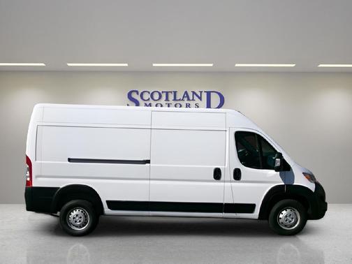 Bright White Clearcoat 2025 RAM ProMaster 2500 Tradesman