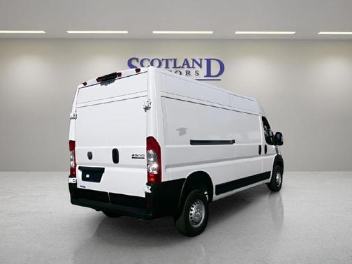 Bright White Clearcoat 2025 RAM ProMaster 2500 Tradesman