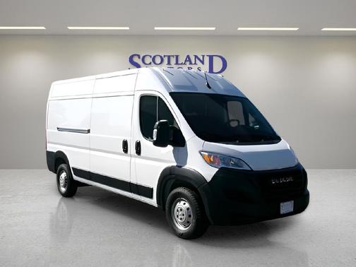 Bright White Clearcoat 2025 RAM ProMaster 2500 Tradesman