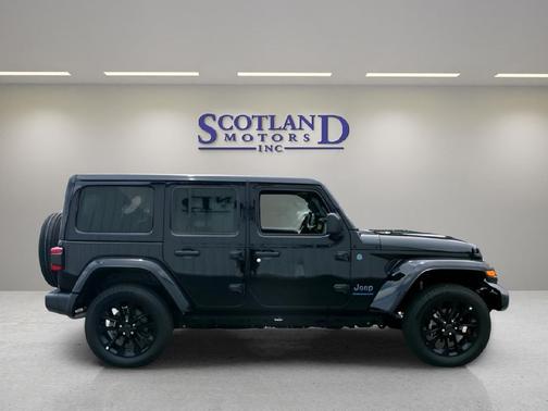 Black Clearcoat 2025 Jeep Wrangler 4xe Sahara