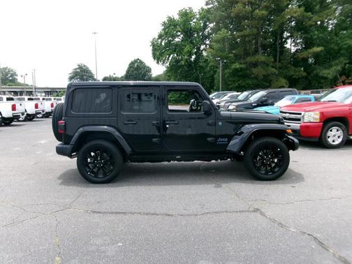 Black Clearcoat 2025 Jeep Wrangler 4xe Sahara