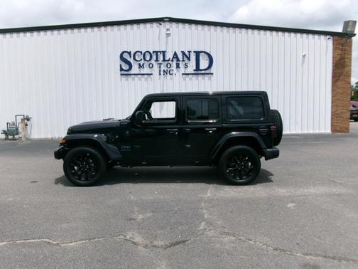 Black Clearcoat 2025 Jeep Wrangler 4xe Sahara