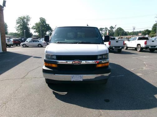 Summit White 2018 Chevrolet Express 3500 LT