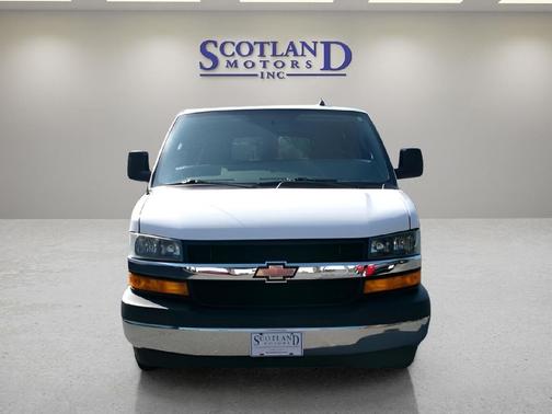 Summit White 2018 Chevrolet Express 3500 LT