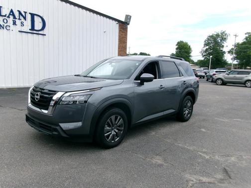 Gun Metallic 2025 Nissan Pathfinder SV 4WD