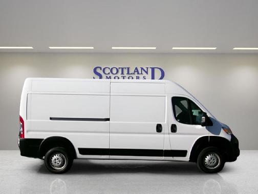Bright White Clearcoat 2025 RAM ProMaster 2500 Tradesman
