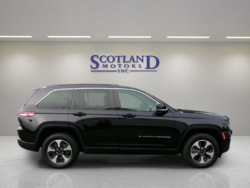 2024 Jeep Grand Cherokee 4xe Base