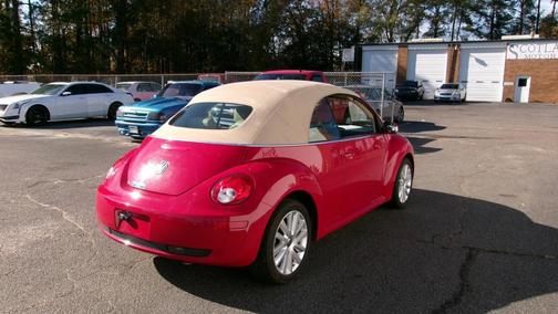 2008 Volkswagen New Beetle SE