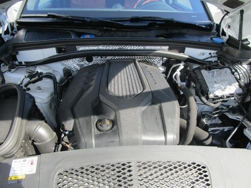 2023 Porsche Macan Base