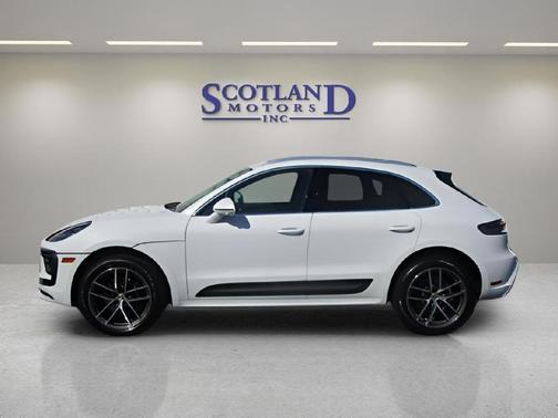 WHITE 2023 Porsche Macan Macan