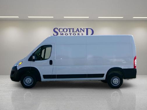 Bright White Clearcoat 2025 RAM ProMaster 2500 Tradesman