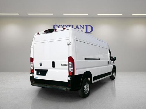 Bright White Clearcoat 2025 RAM ProMaster 2500 Tradesman