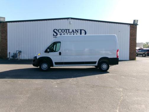2025 RAM ProMaster 2500 Tradesman