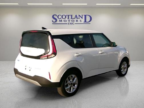 2024 Kia Soul LX