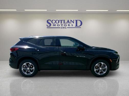 Black 2025 Chevrolet Blazer 2LT