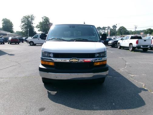WHITE 2025 Chevrolet Express 3500 LT 3500 Extended