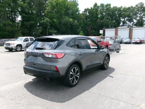Carbonized Gray Metallic 2022 Ford Escape SE