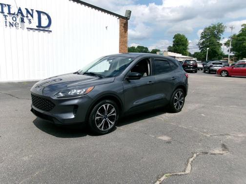 Carbonized Gray Metallic 2022 Ford Escape SE