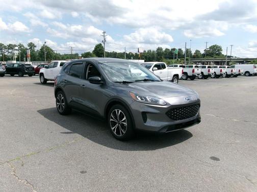Carbonized Gray Metallic 2022 Ford Escape SE