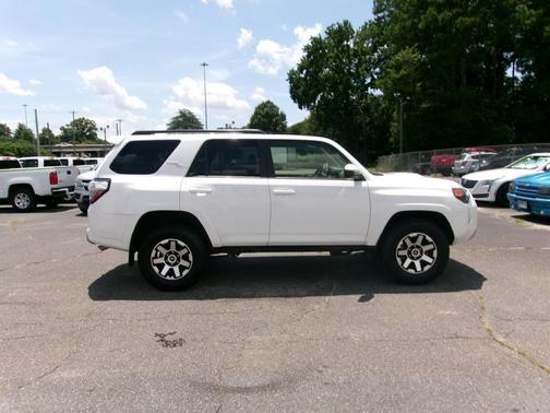 2024 Toyota 4Runner TRD Off Road