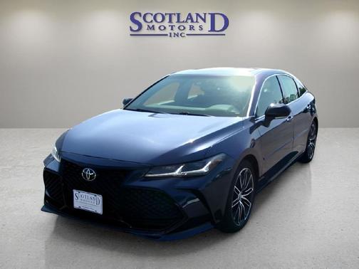 Parisian Night Pearl 2020 Toyota Avalon Touring