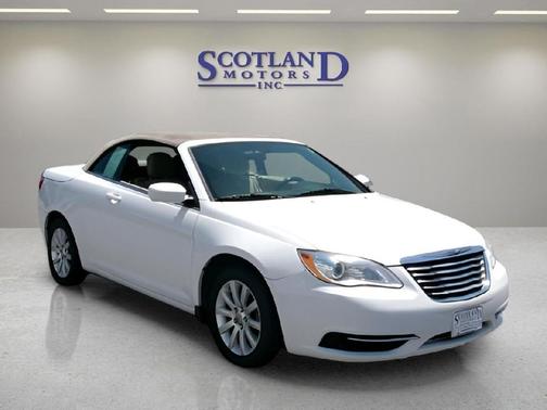 Bright White Clearcoat 2013 Chrysler 200 Touring