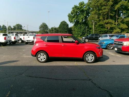 Inferno Red 2025 Kia Soul LX
