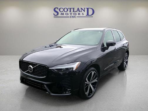 2025 Volvo XC60 B5 Ultra