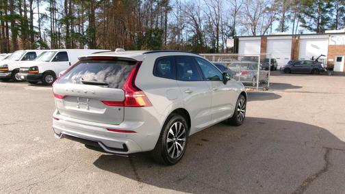 2025 Volvo XC60 B5 Plus