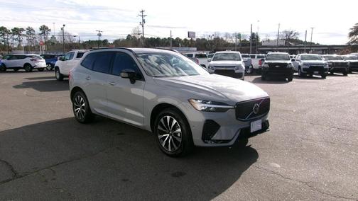 2025 Volvo XC60 B5 Plus