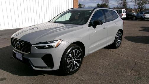 2025 Volvo XC60 B5 Plus