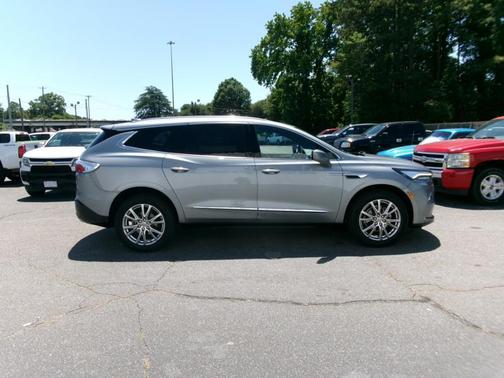 Moonstone Gray Metallic 2023 Buick Enclave Essence FWD
