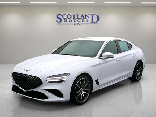 WHITE 2025 Genesis G70 2.5T RWD