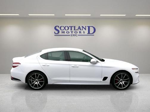 WHITE 2025 Genesis G70 2.5T RWD