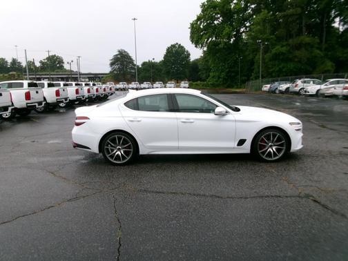 WHITE 2025 Genesis G70 2.5T RWD